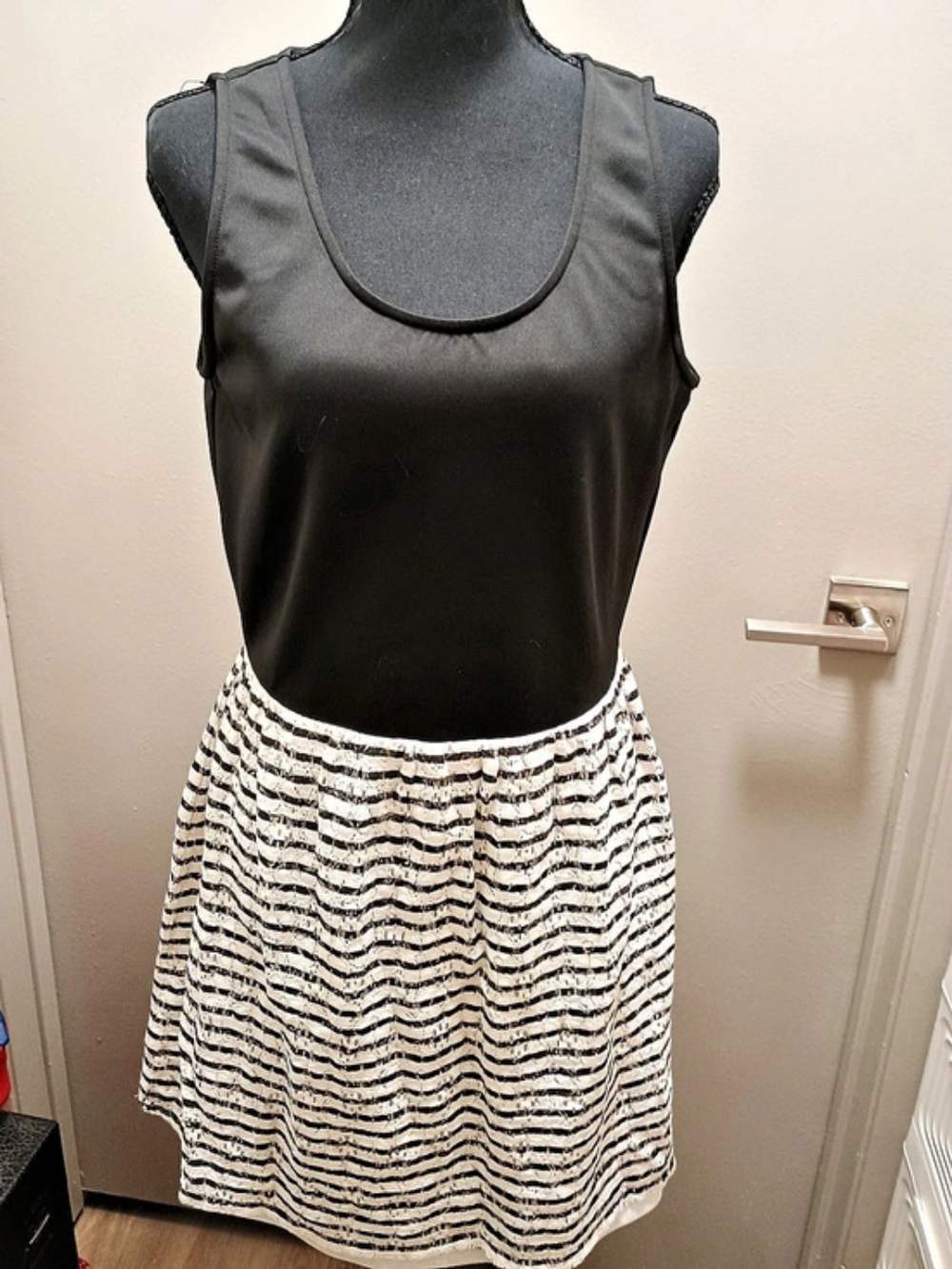 Pixley Dress Black & White Size Medium